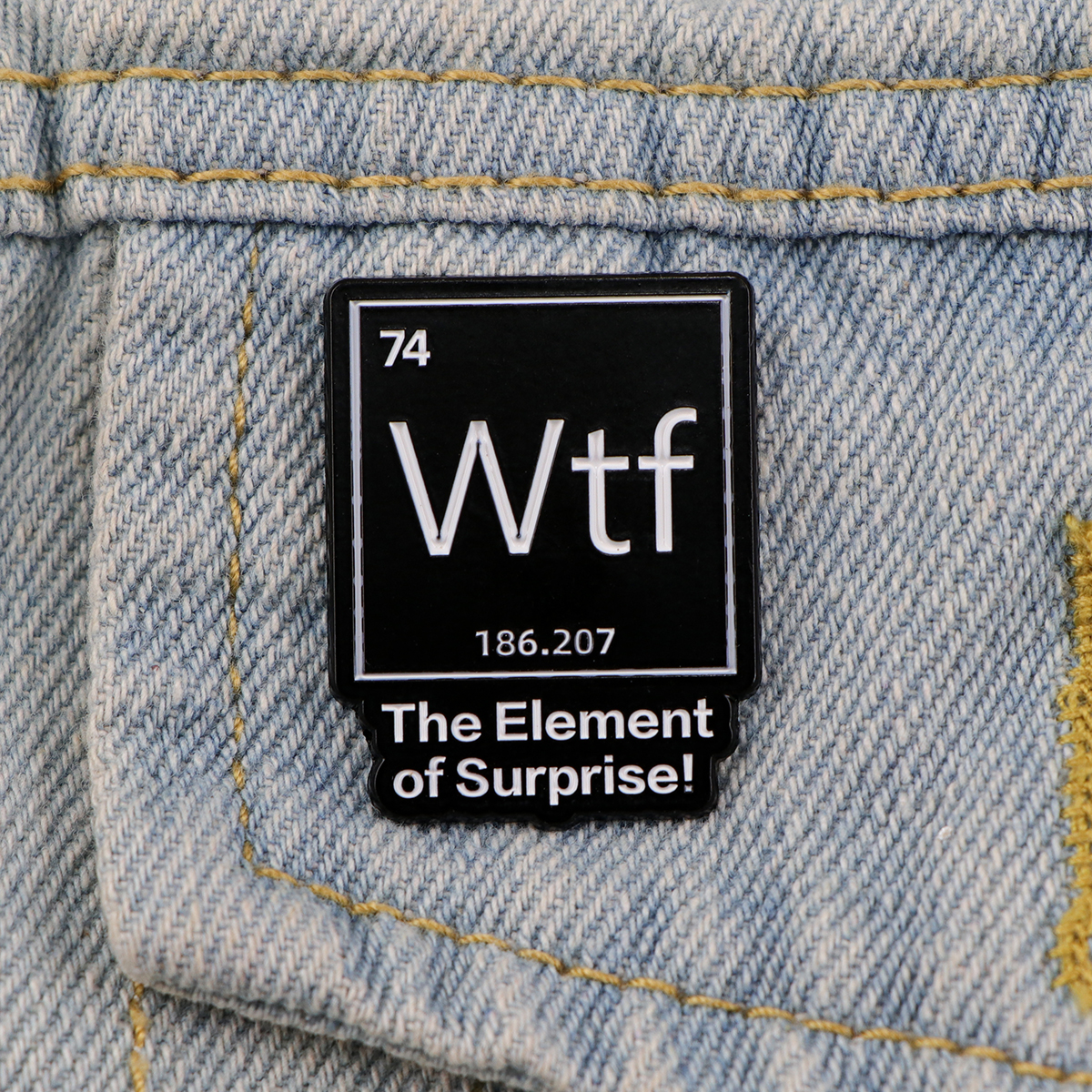 Chemical Element 74 Enamel Pin - Science Bob บทวิจารณ์และราคา